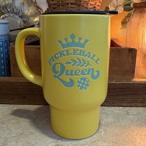 Pickleball Queen ceramic cup with lid. NWOT